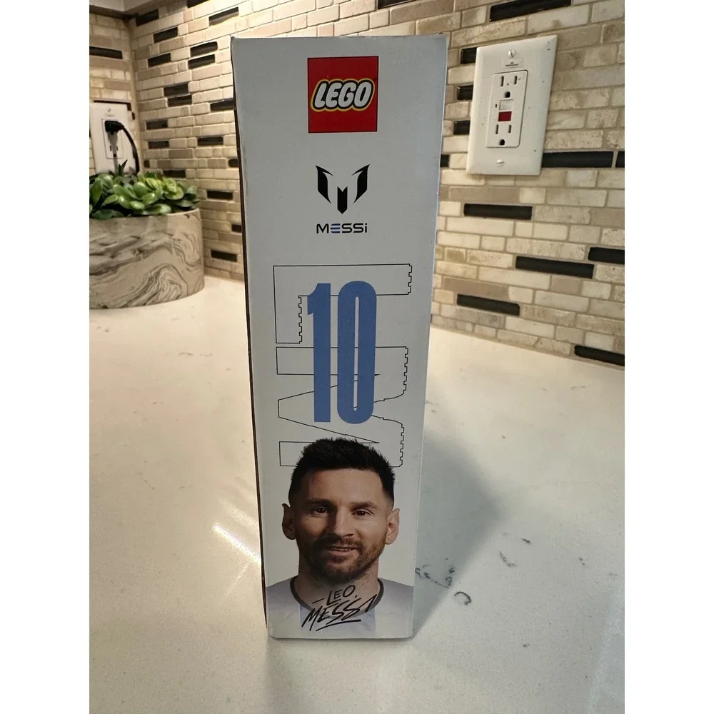 LEGO Lionel Messi Soccer Highlights 43011 Soccer Building Set 500 pcs NEW